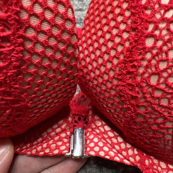 Victoria's Secret NWT 32B Bombshell Plunge Bra Red Sexy Fishnet Lace Front Close - Picture 3 of 7